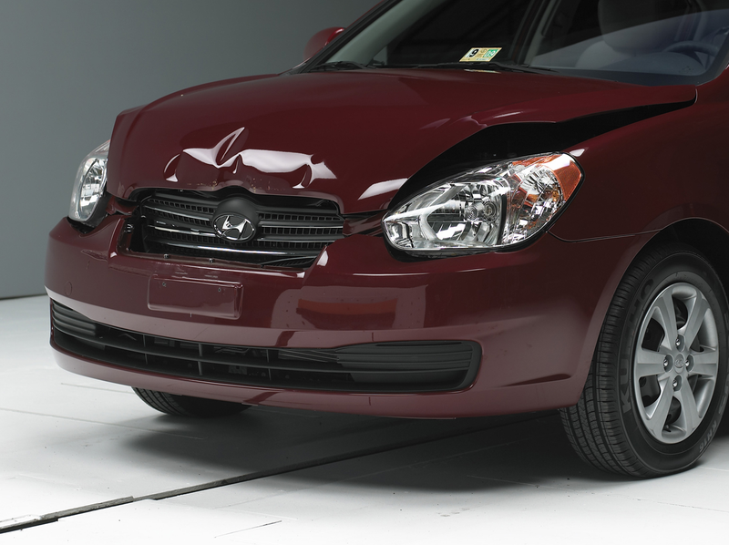 Illustration for article titled IIHS: Small Cars Are Big On Damage In Low-Speed Collisions